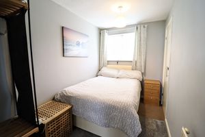 Bedroom- click for photo gallery